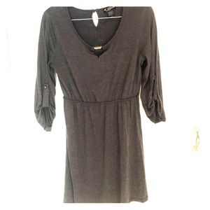 🧘‍♀️ casual v-neck dress. Stretchy and SO comfy!